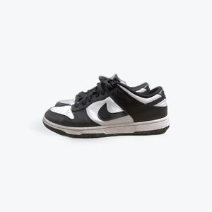 Good condition Authentic Nike Panda Dunk Low Size 11